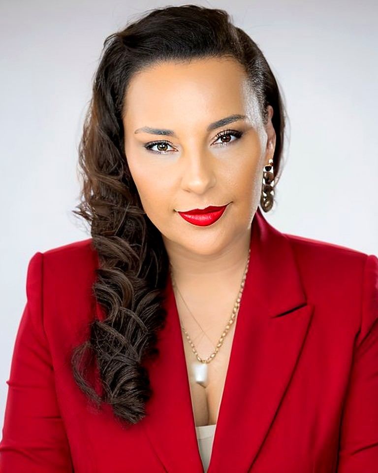 Alicia, owner of Whimsical Entertainment Atlanta